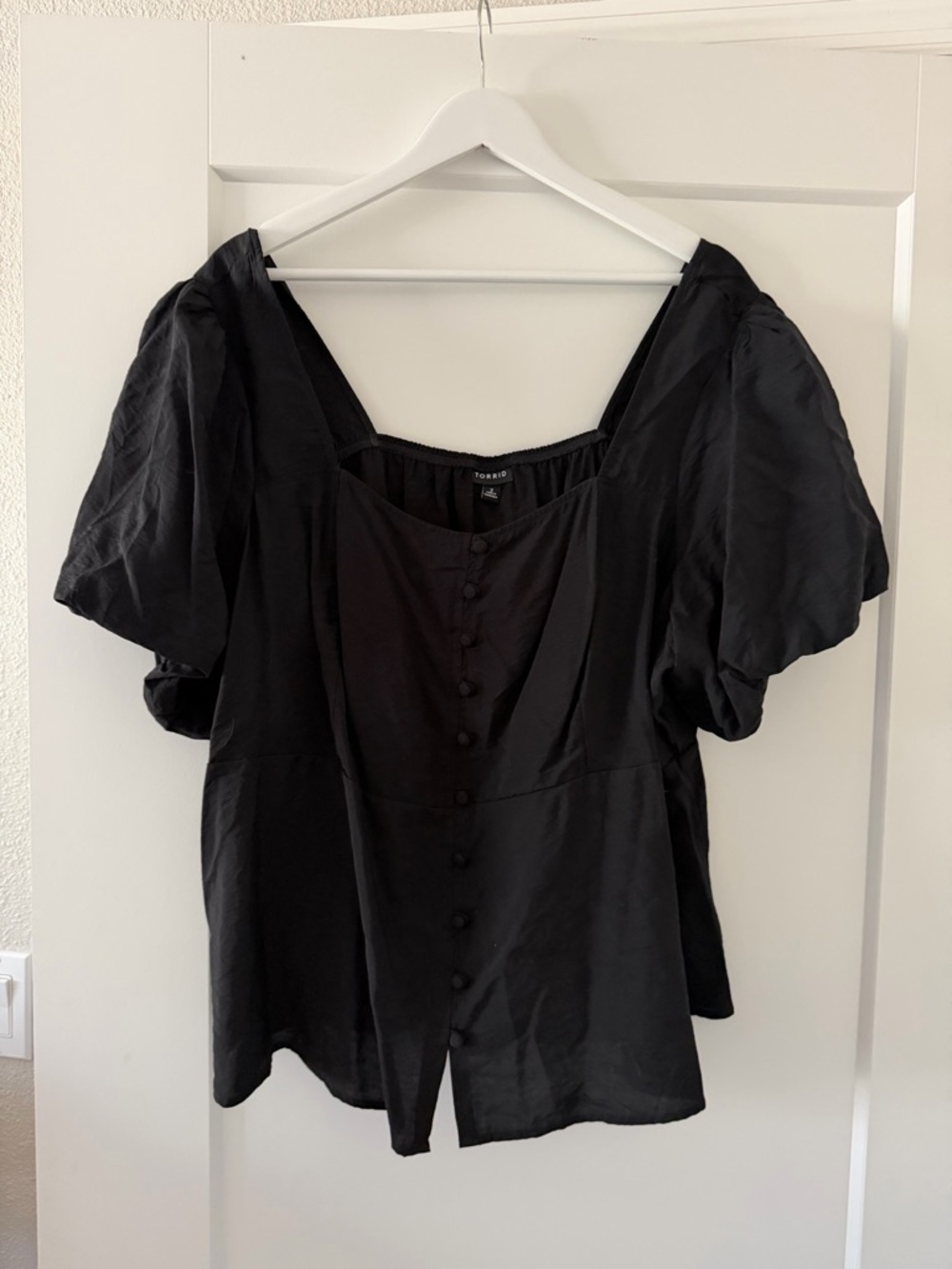 Torrid Black Puff-Sleeve Button-Front Top